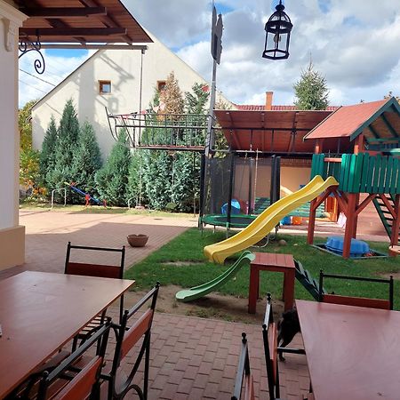 Gyulai Mesehaz Apartman Exteriör bild