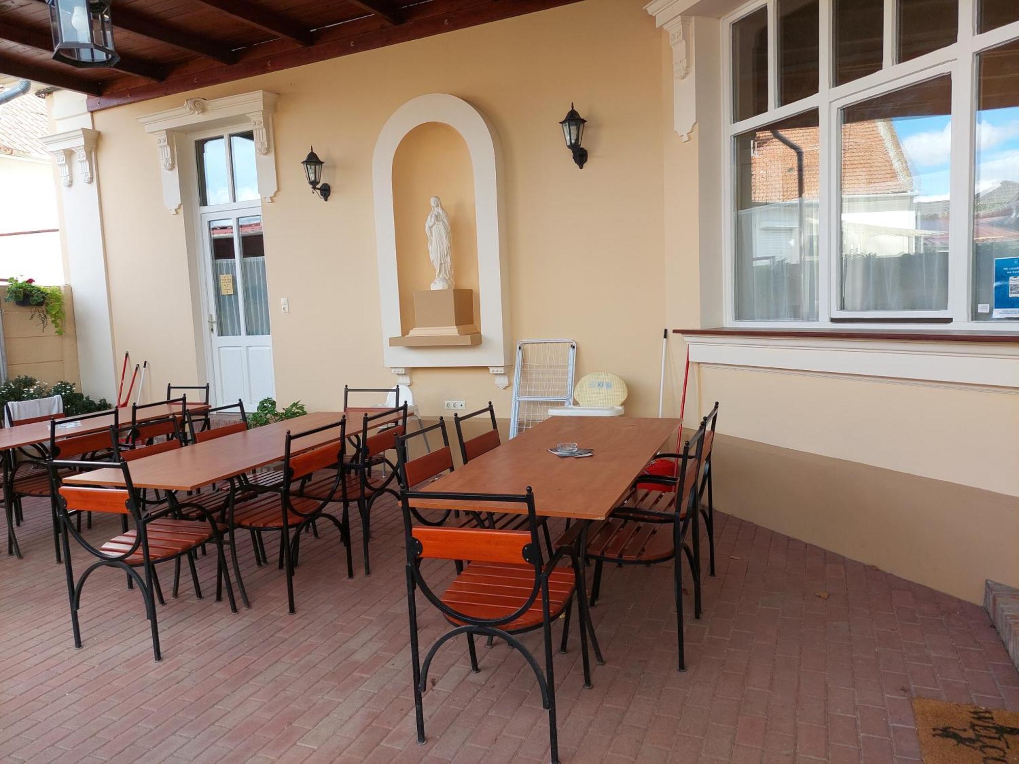 Gyulai Mesehaz Apartman Exteriör bild