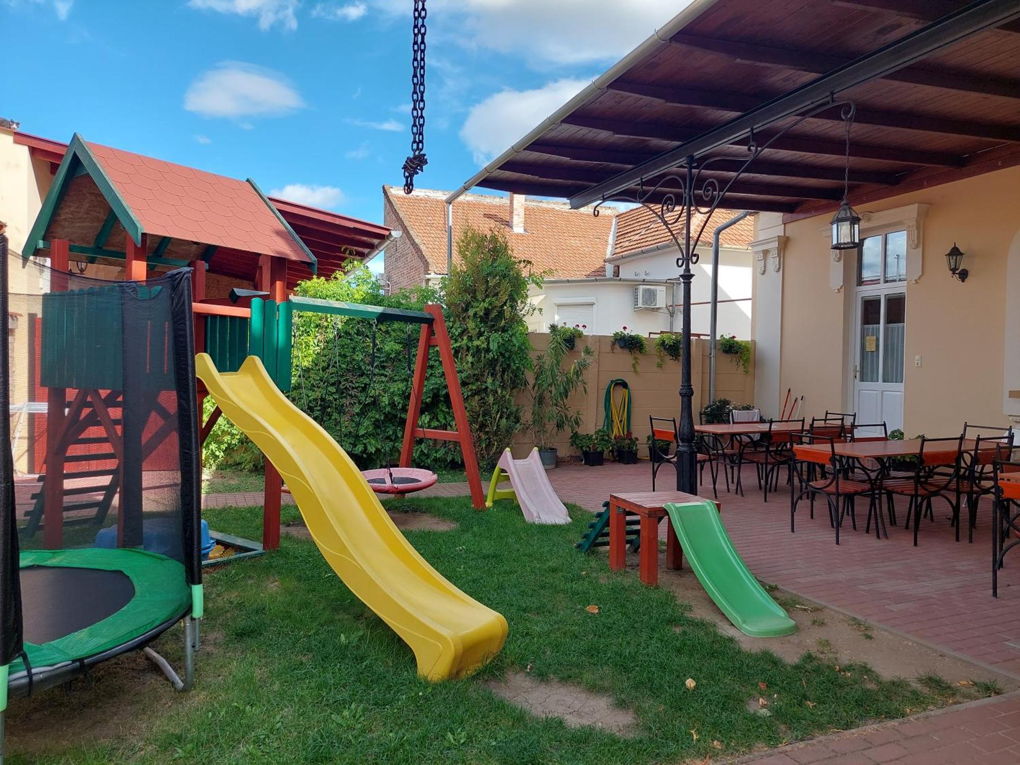 Gyulai Mesehaz Apartman Exteriör bild