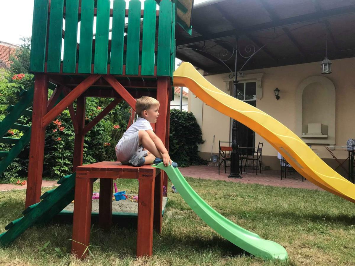 Gyulai Mesehaz Apartman Exteriör bild